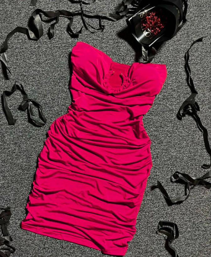 پیراهن زنانه دکلته بقل چین