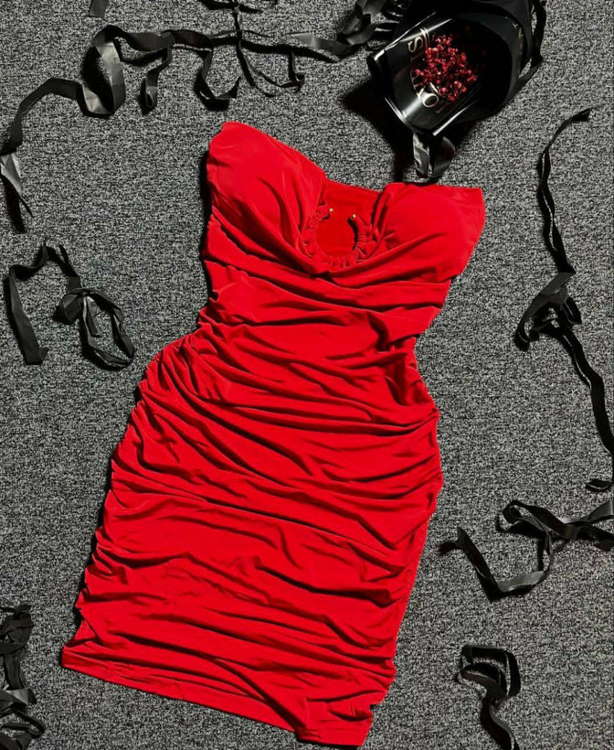 پیراهن زنانه دکلته بقل چین